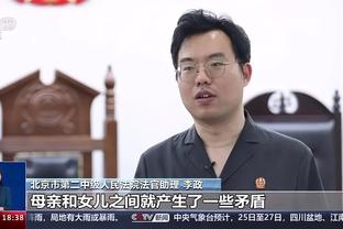 媒体人：两位国脚在征亚洲杯期间变自由球员，这倒是“活久见”